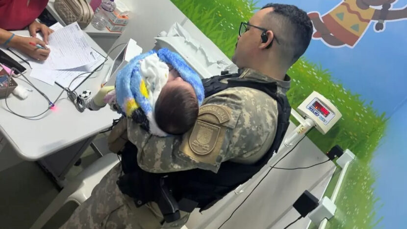 Policiais militares salvam bebê de 22 dias engasgado em Parnamirim