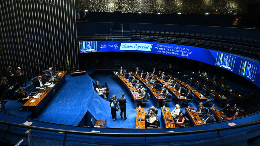 PL e PT articulam mudança no TSE para flexibilizar regra de cotas de mulheres e negros nas eleições