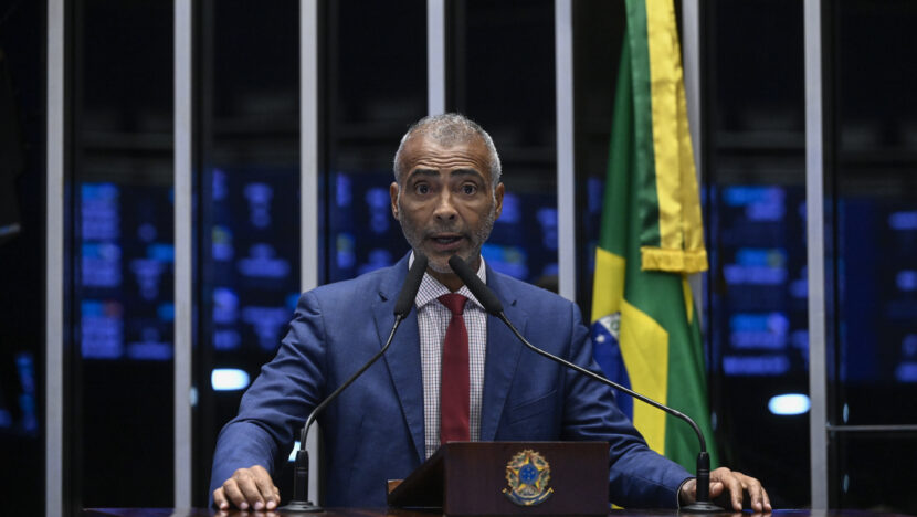 Contrado pela Cazé TV, Romário anuncia que devolverá salário do período da Copa