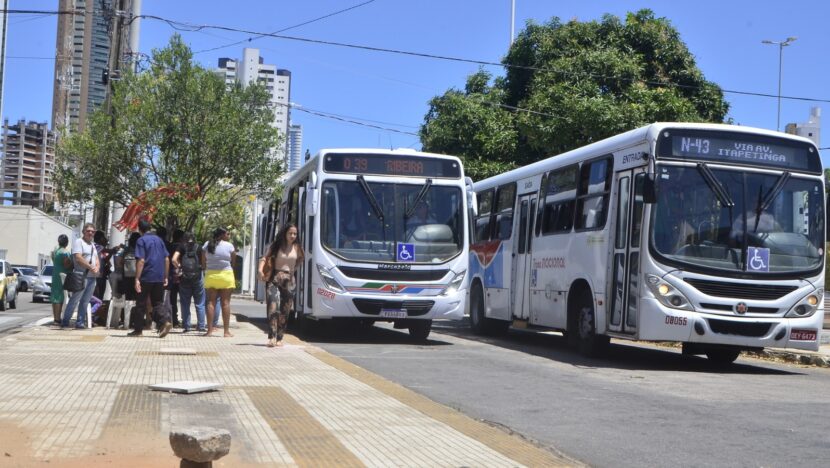 Natal terá mudanças em 52 viagens de ônibus durante jogo do Brasil neste domingo; confira