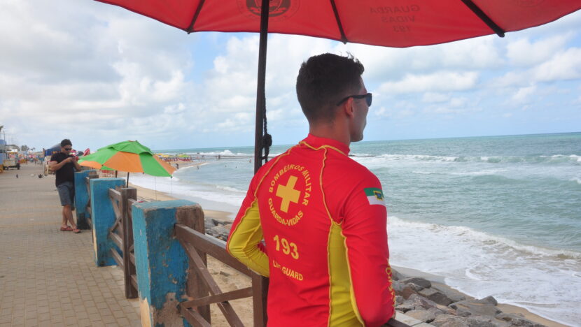 Corpo de Bombeiros orienta população sobre riscos de queda de árvores durante chuvas no RN
