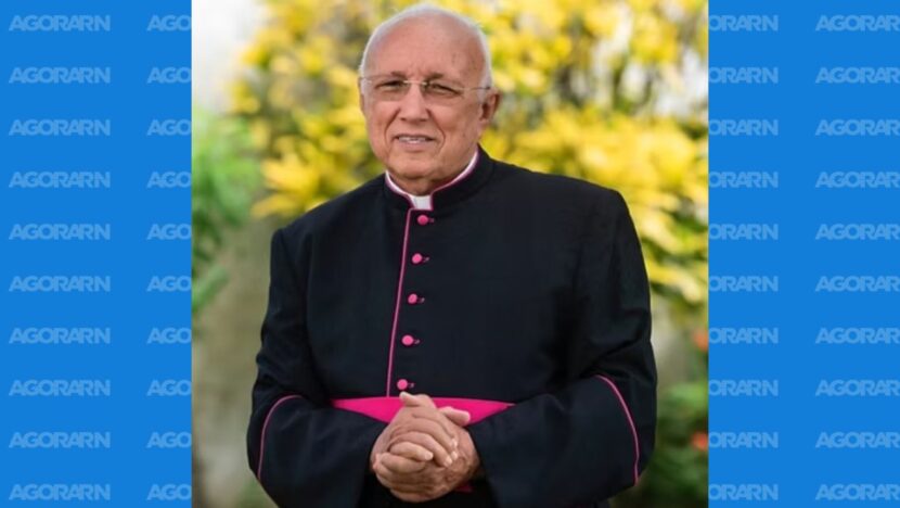 Monsenhor Lucas segue na UTI e apresenta melhora clínica
