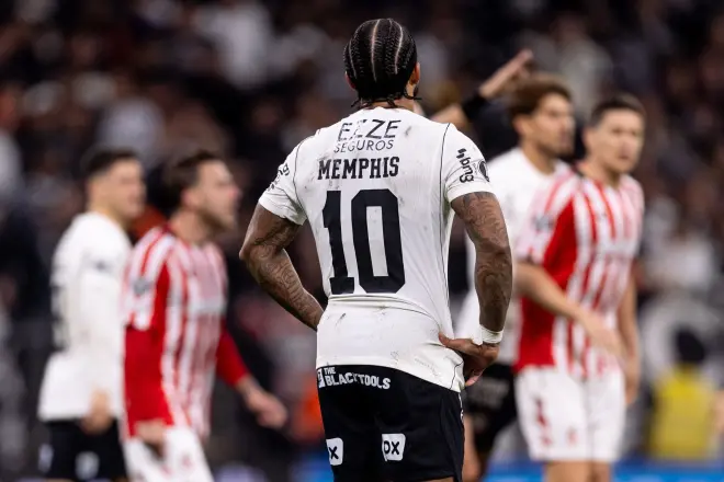 Corinthians perde para Estudiantes e é eliminado da Libertadores em casa