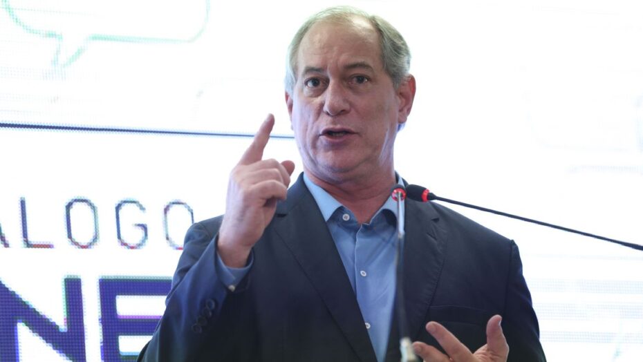 Ciro Gomes diz que Lula e Bolsonaro são “rigorosamente iguais” e admite possível acordo com o PL no Ceará